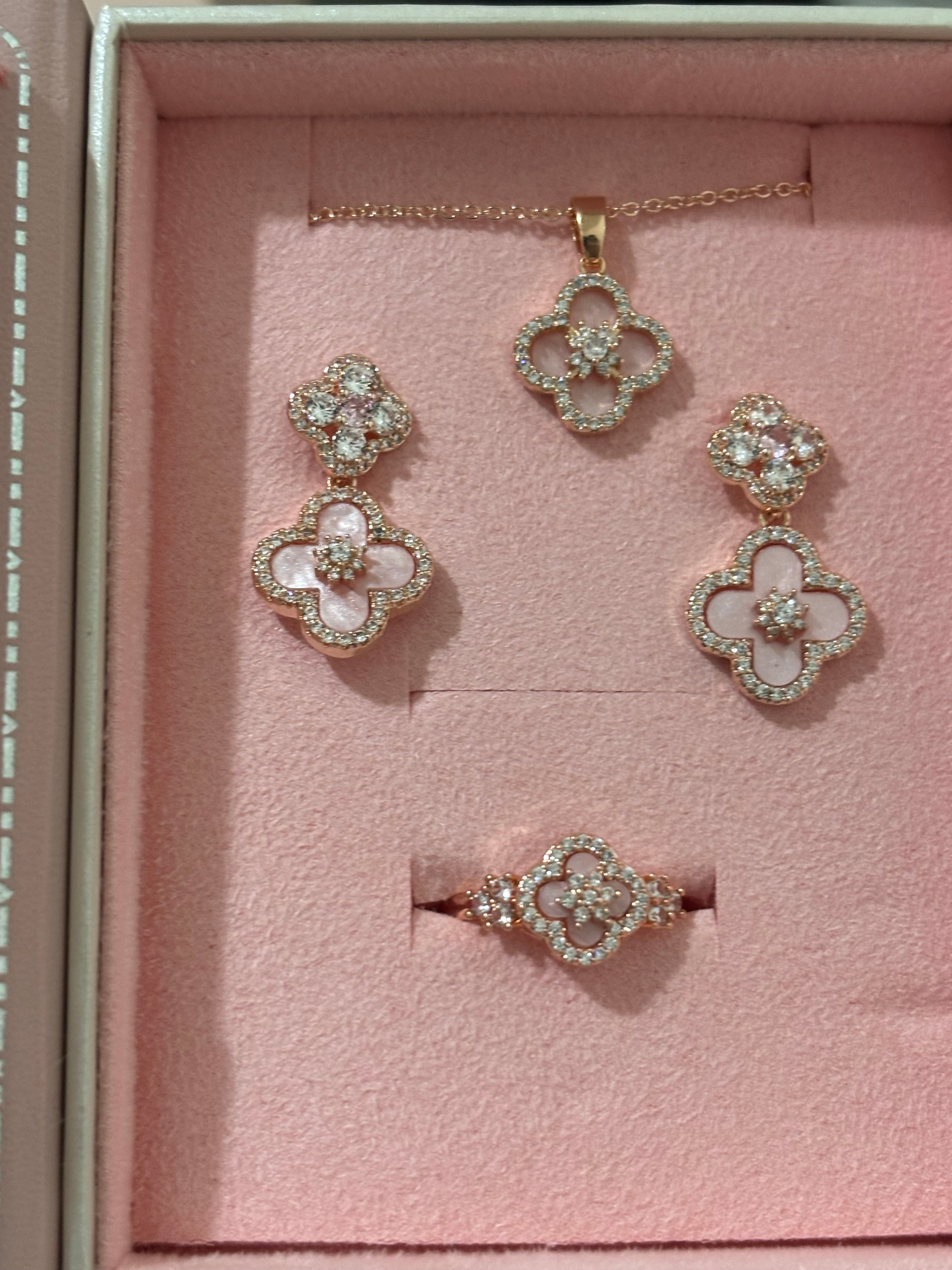 Pink Clover Set